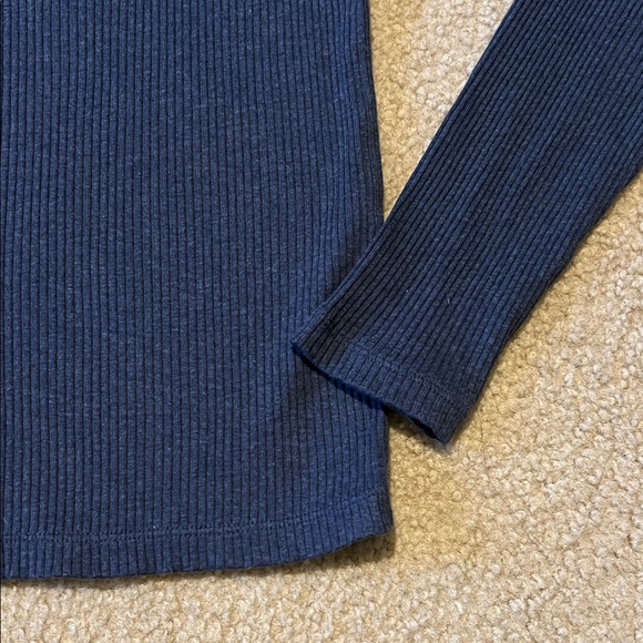 Uniqlo Cotton Dark Blue Long Sleeve Turtleneck Sweater - Picture 2 of 7